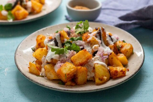 Delhi Style Aloo Chaat Recipe with Chaat Masala | Crispy & Tangy